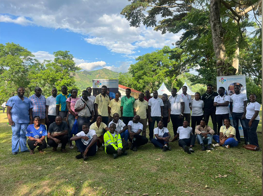 Volunteer group in Uganda